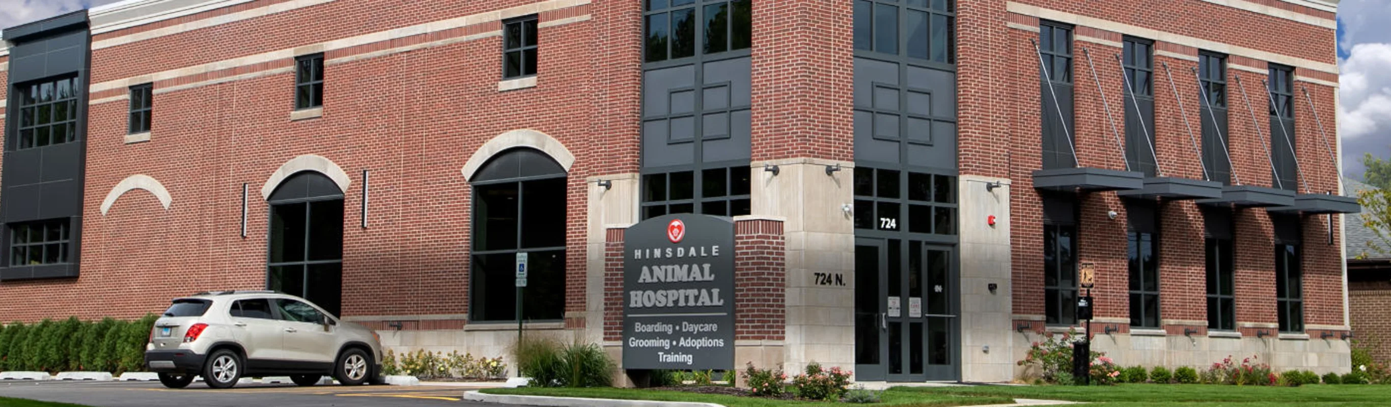 Hinsdale Animal Hospital Exterior